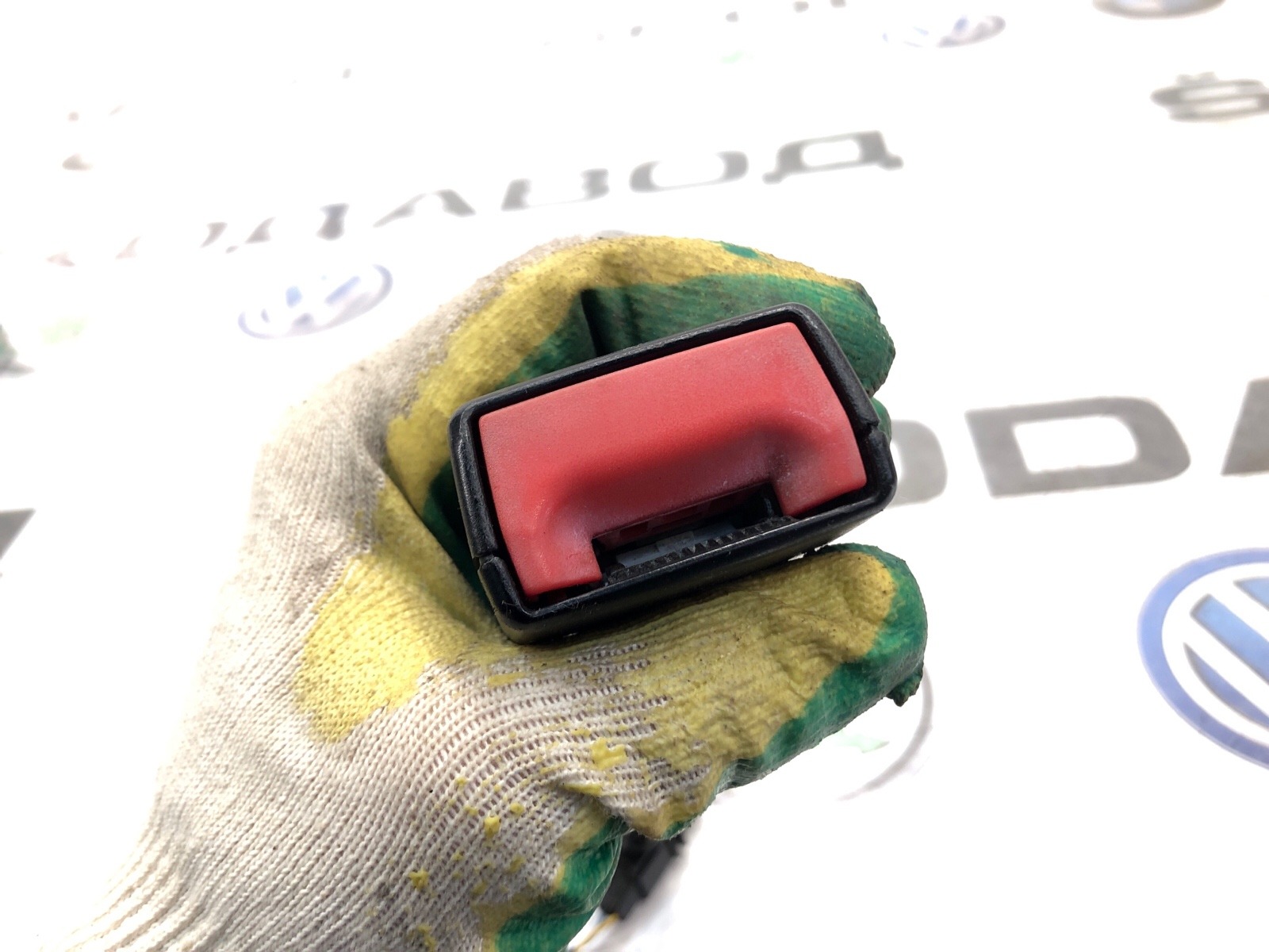 Замок ремня безопасности, 2000 рублей, Москва