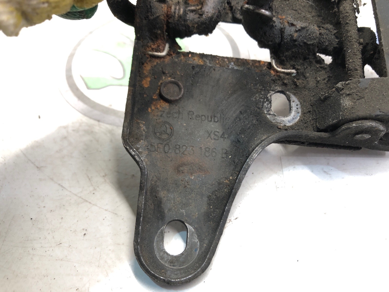 крюк капота, 2000 рублей, Москва