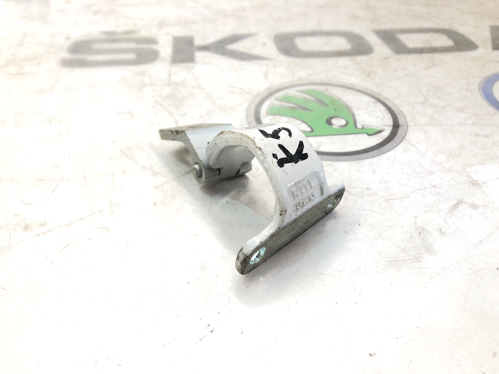 Петля крышки багажника, 1000 рублей, Москва