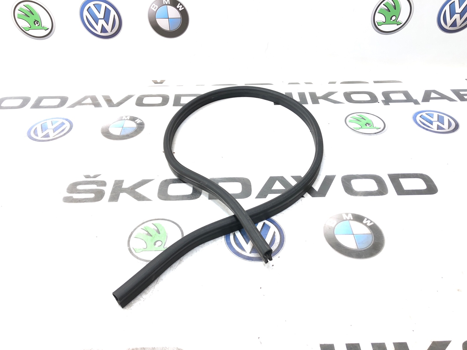 Уплотнитель капота, 500 рублей, Москва