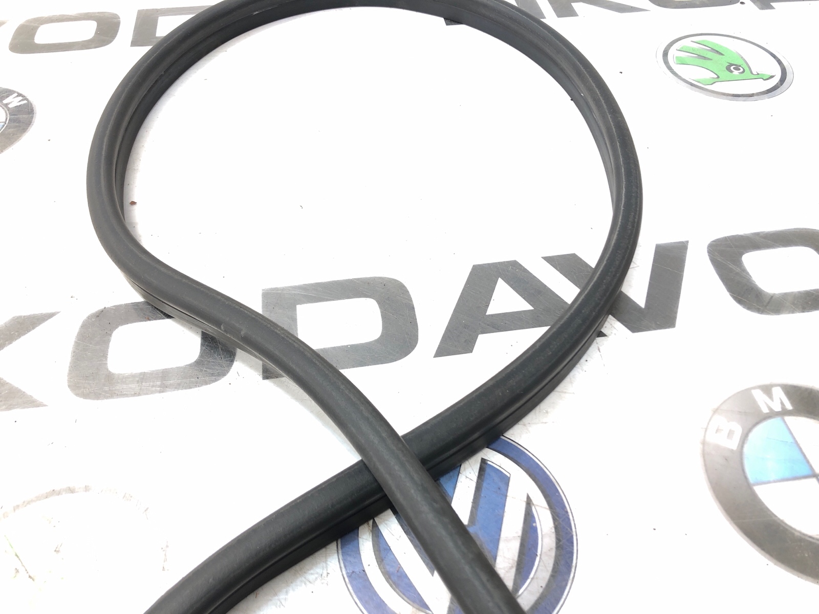 Уплотнитель капота, 500 рублей, Москва