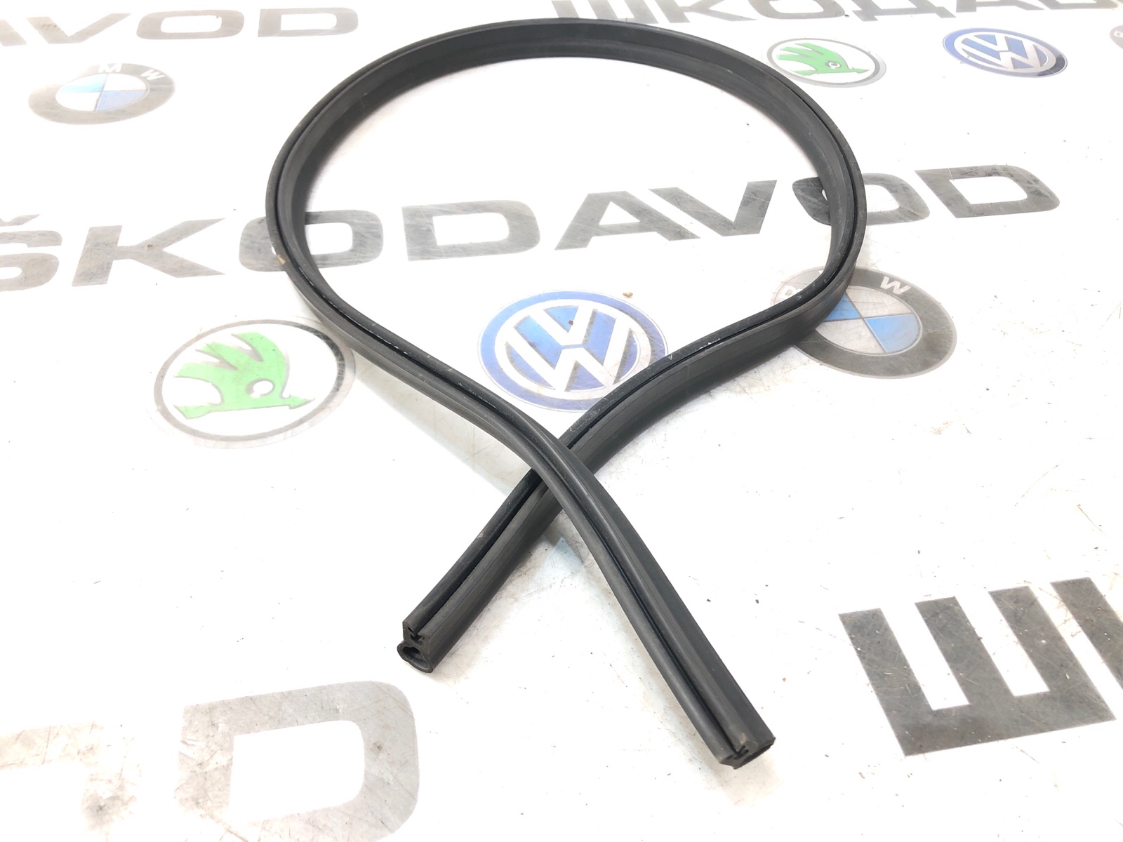 Уплотнитель капота, 500 рублей, Москва