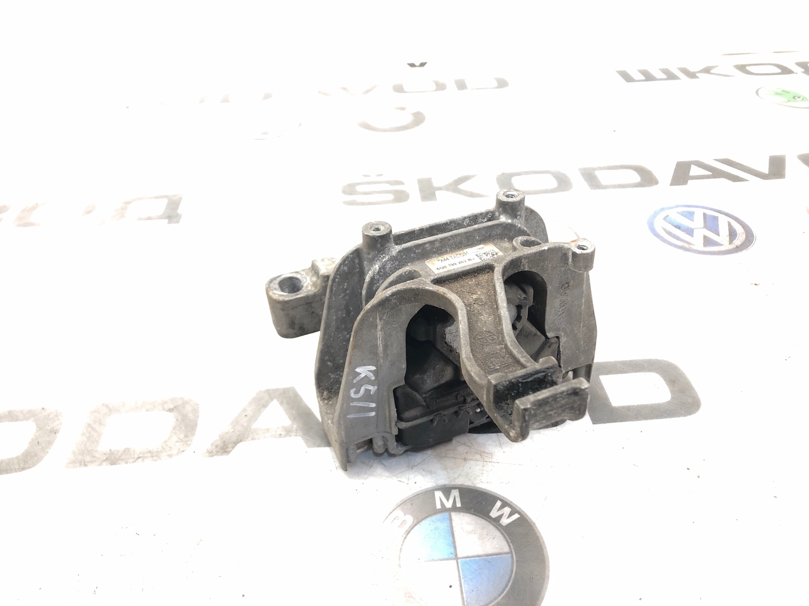 Опора двигателя, 1500 рублей, Москва