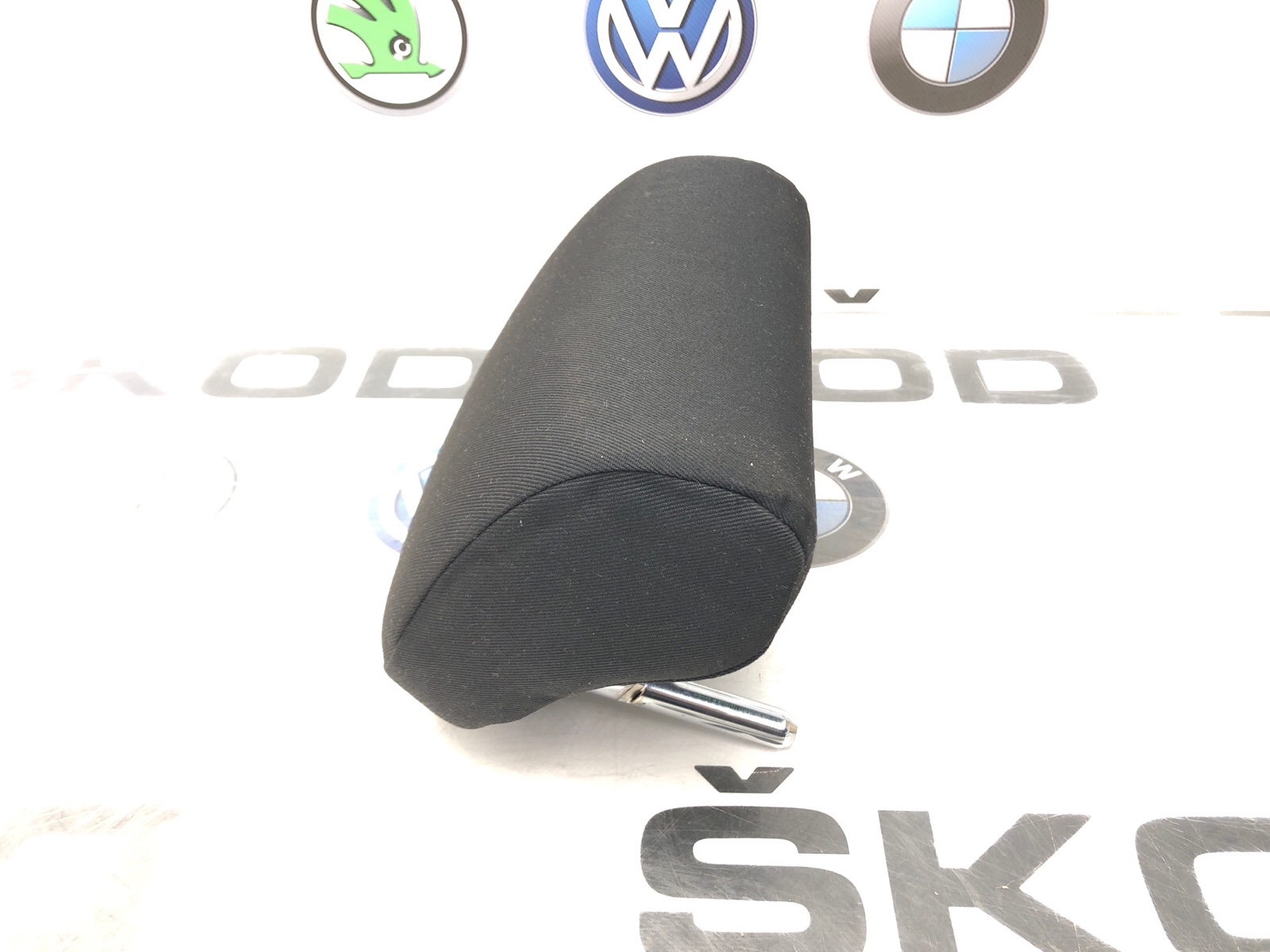 Подголовник центральный, 1500 рублей, Москва