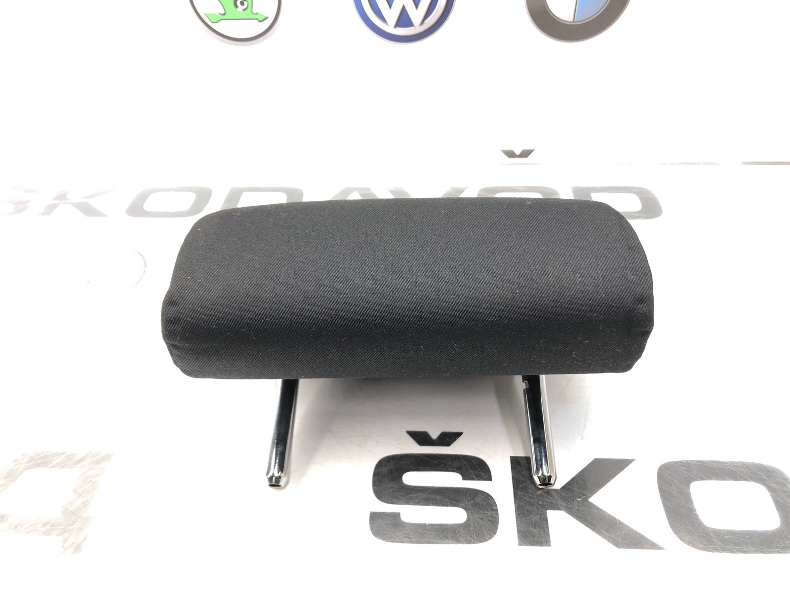 Подголовник центральный, 1500 рублей, Москва