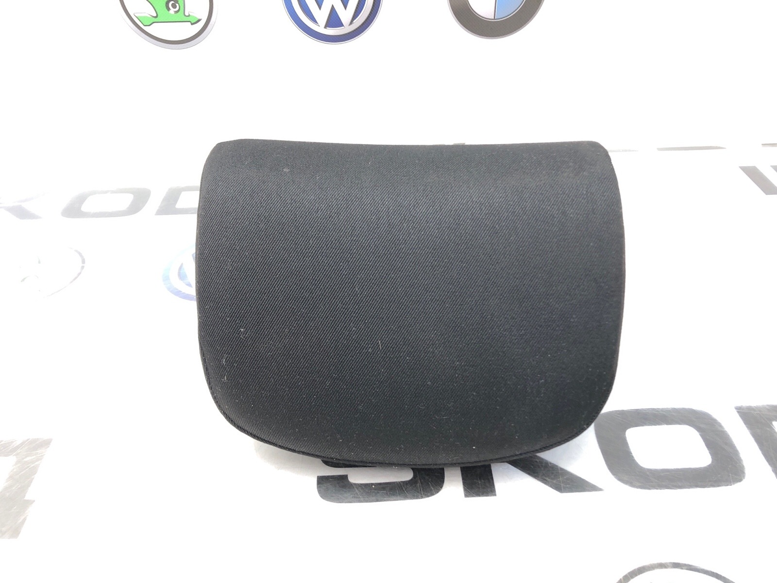 Подголовник центральный, 1500 рублей, Москва