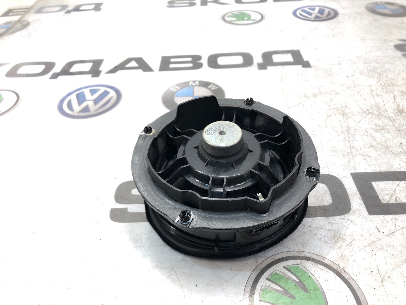 Динамик, 2000 рублей, Москва