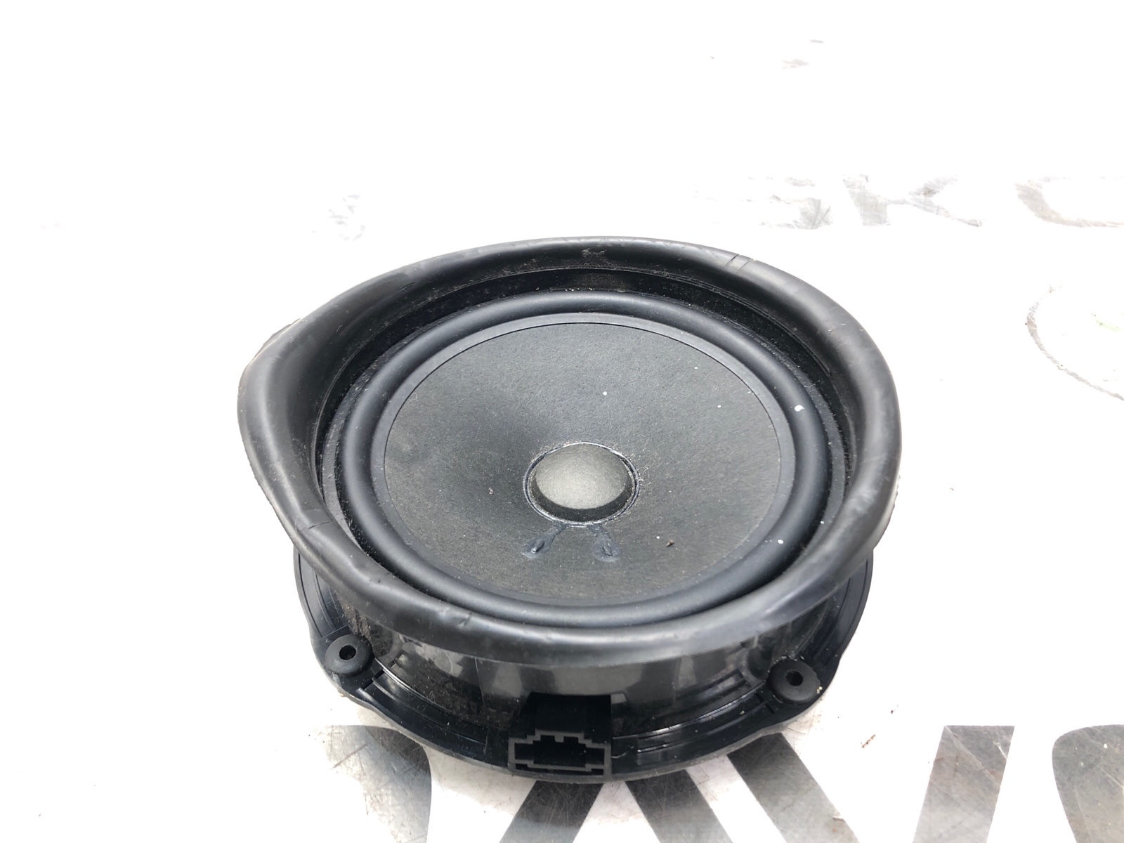 Динамик, 2000 рублей, Москва