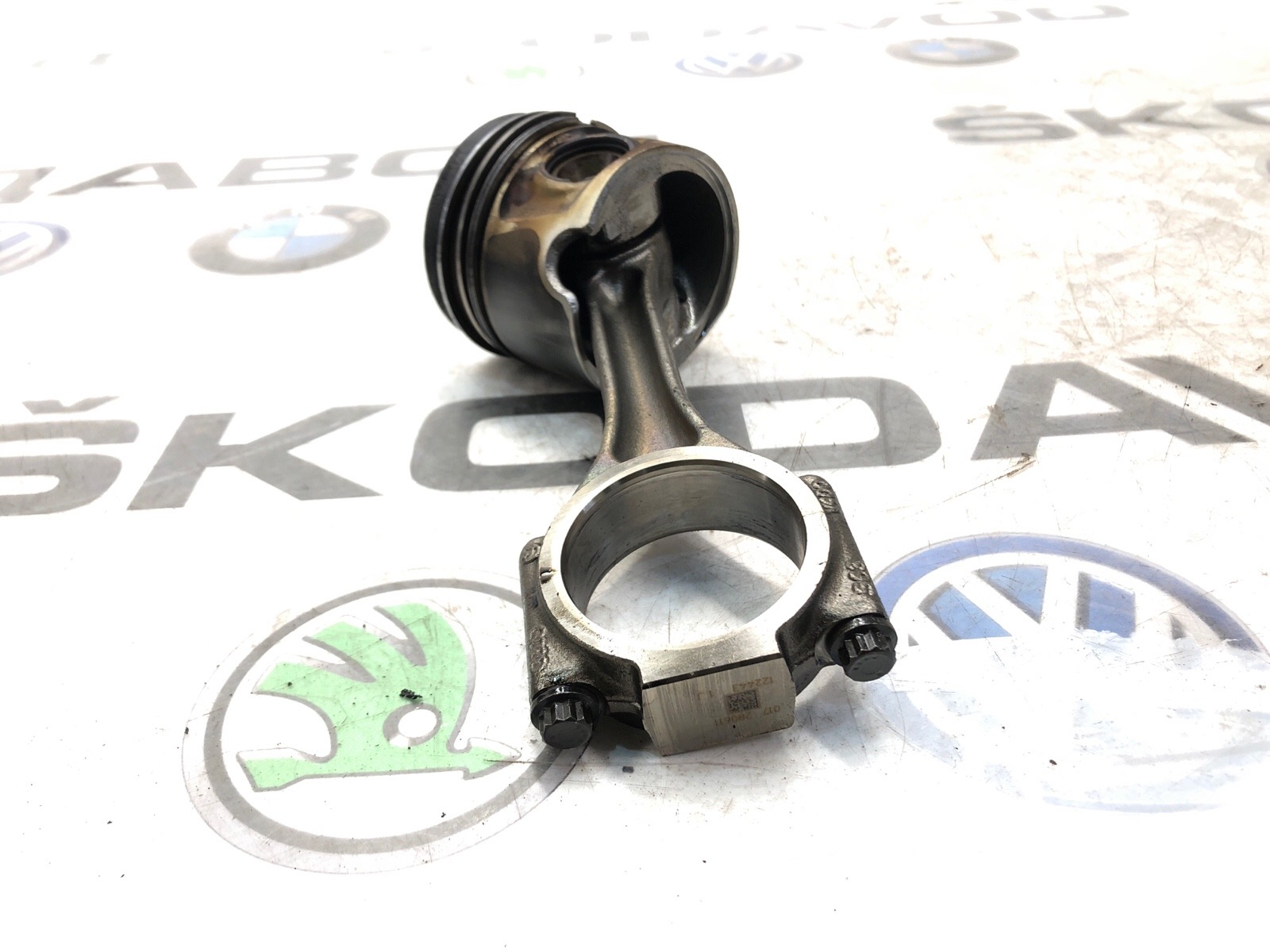 Поршень с шатуном, 2000 рублей, Москва