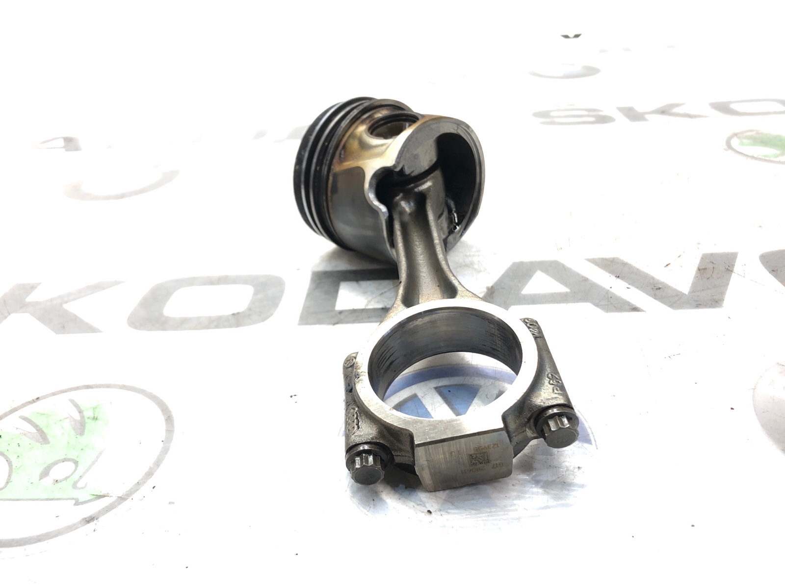 Поршень с шатуном, 2000 рублей, Москва