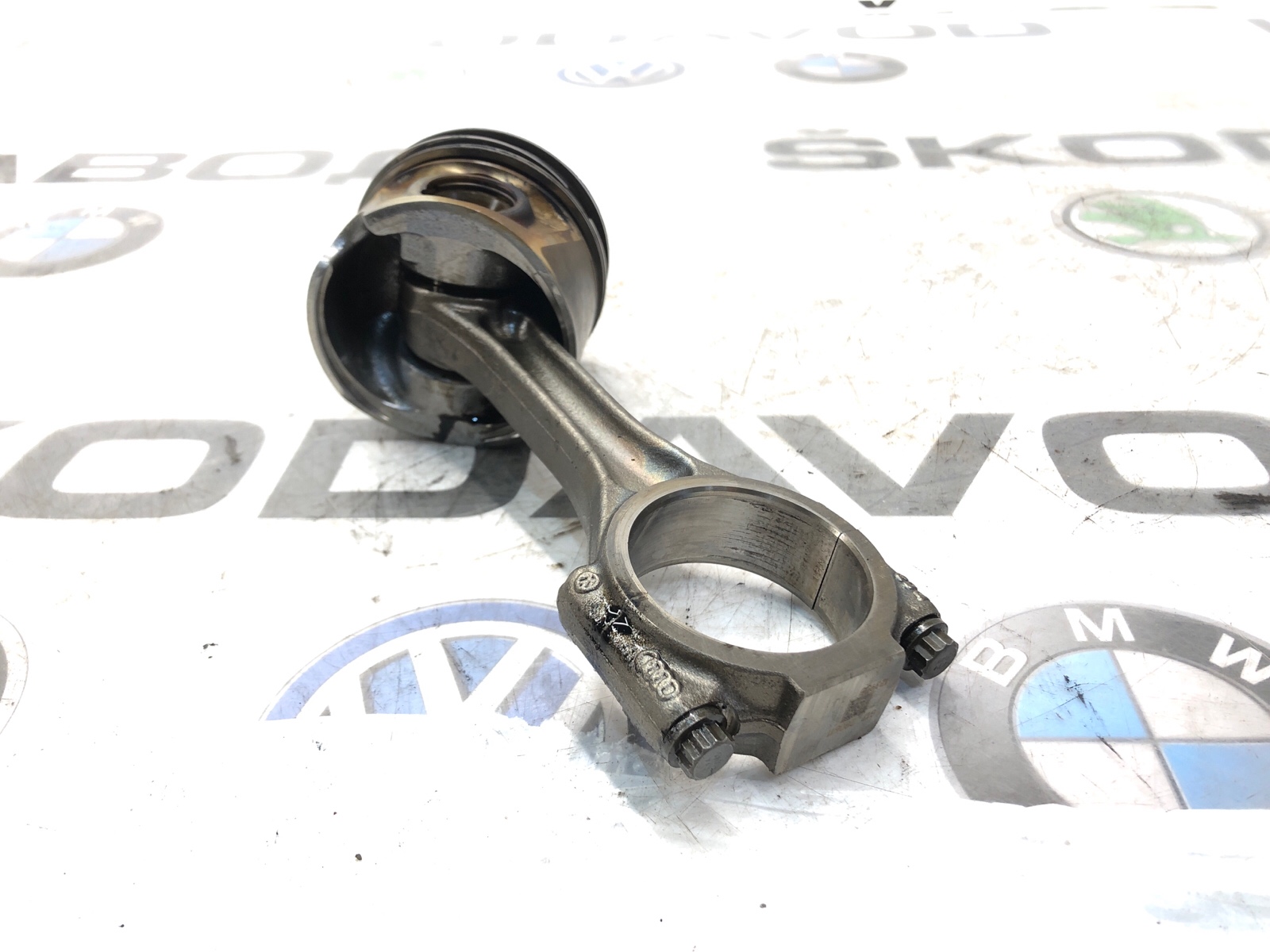 Поршень с шатуном, 2000 рублей, Москва