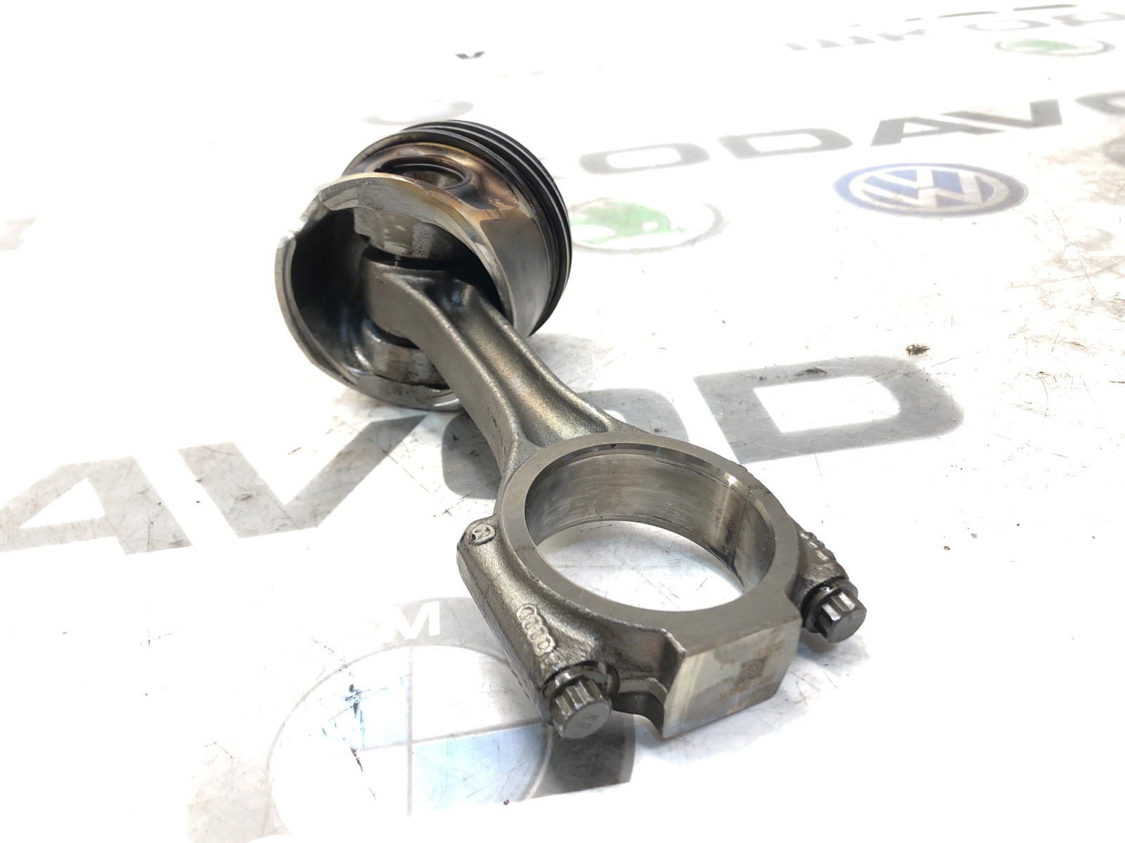 Поршень с шатуном, 2000 рублей, Москва