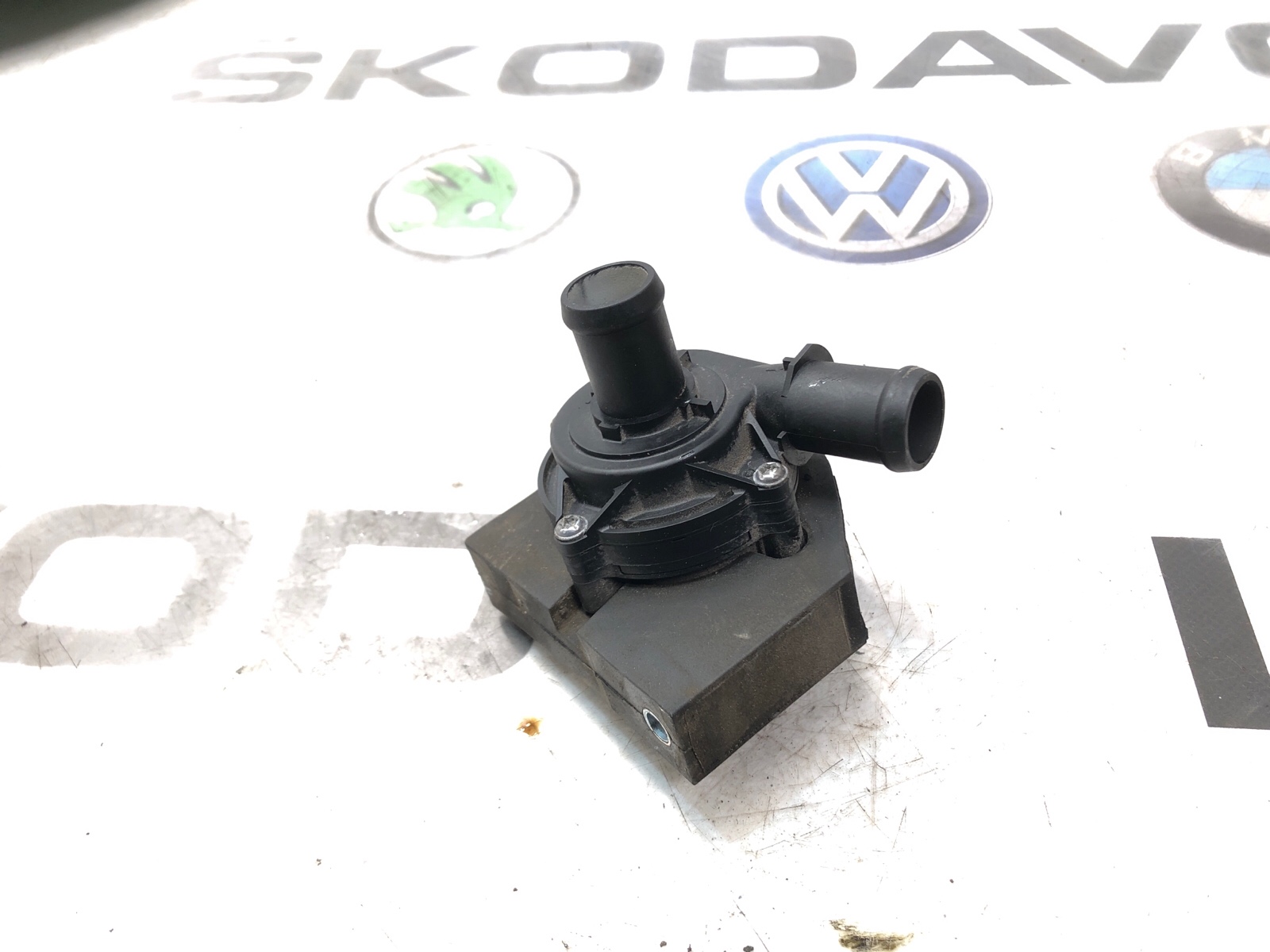 Дополнительная помпа, 2000 рублей, Москва