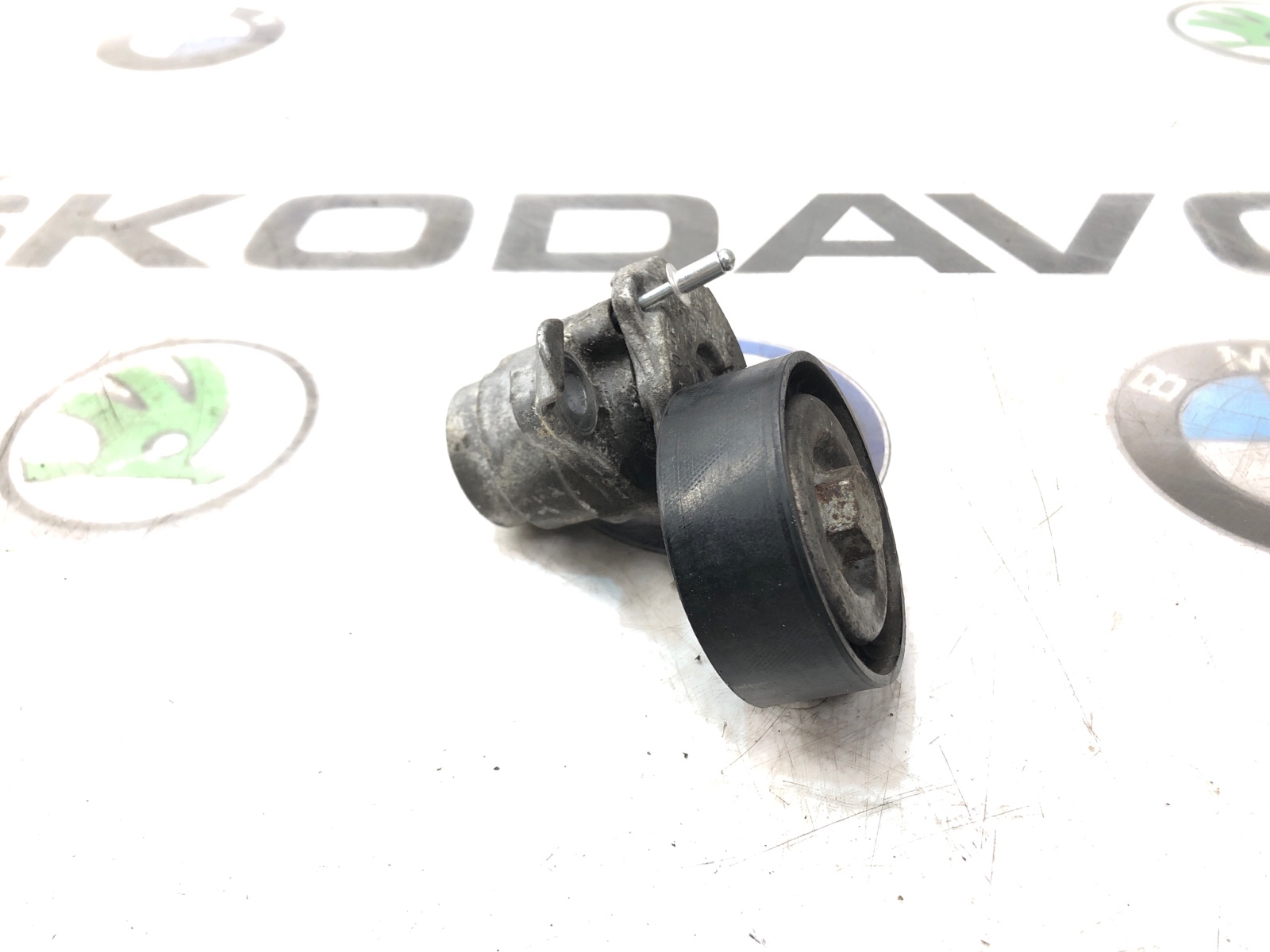 Ролик натяжной ремня генератора, 1000 рублей, Москва