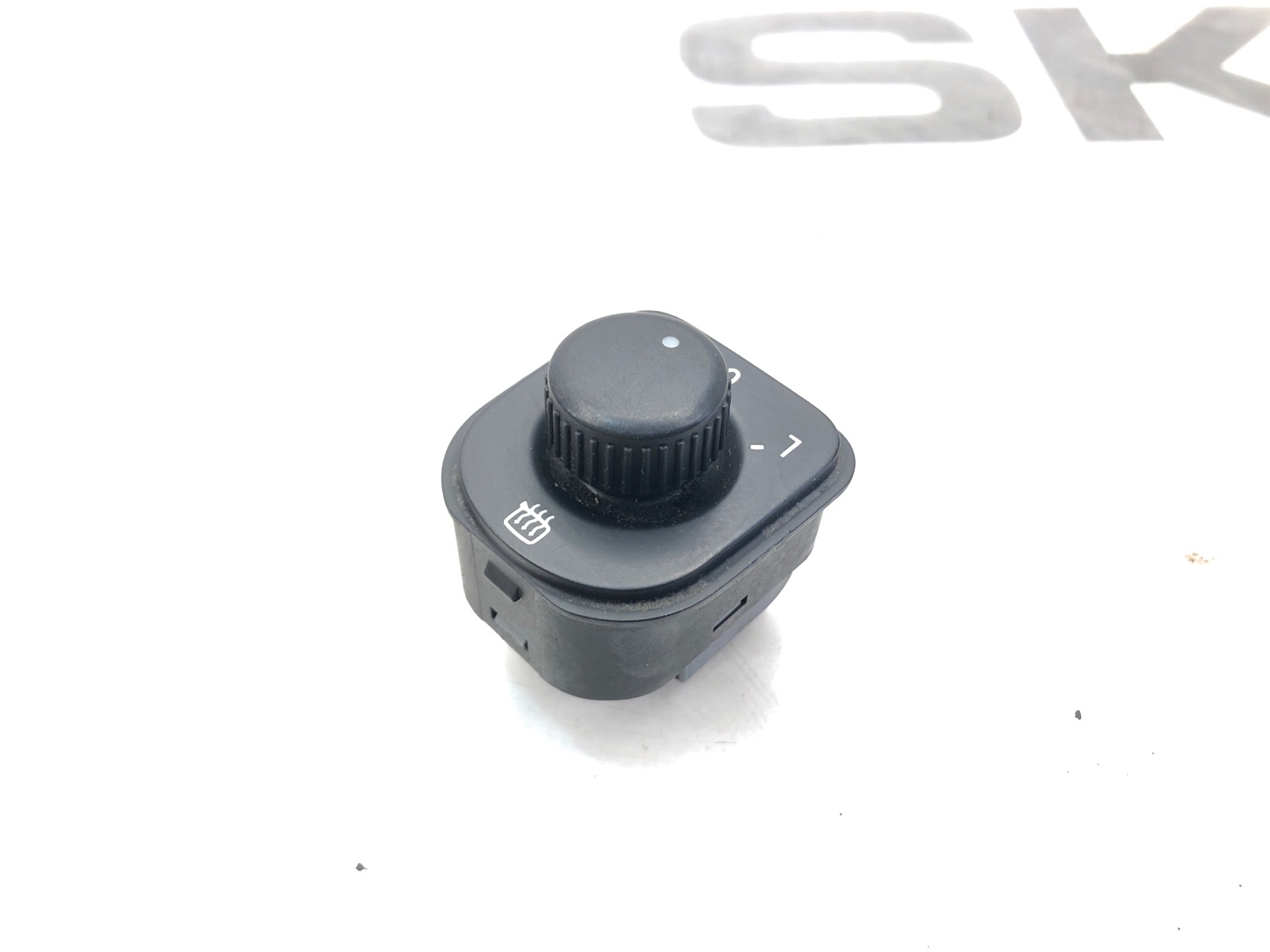 кнопка регулировки зеркал, 1000 рублей, Москва