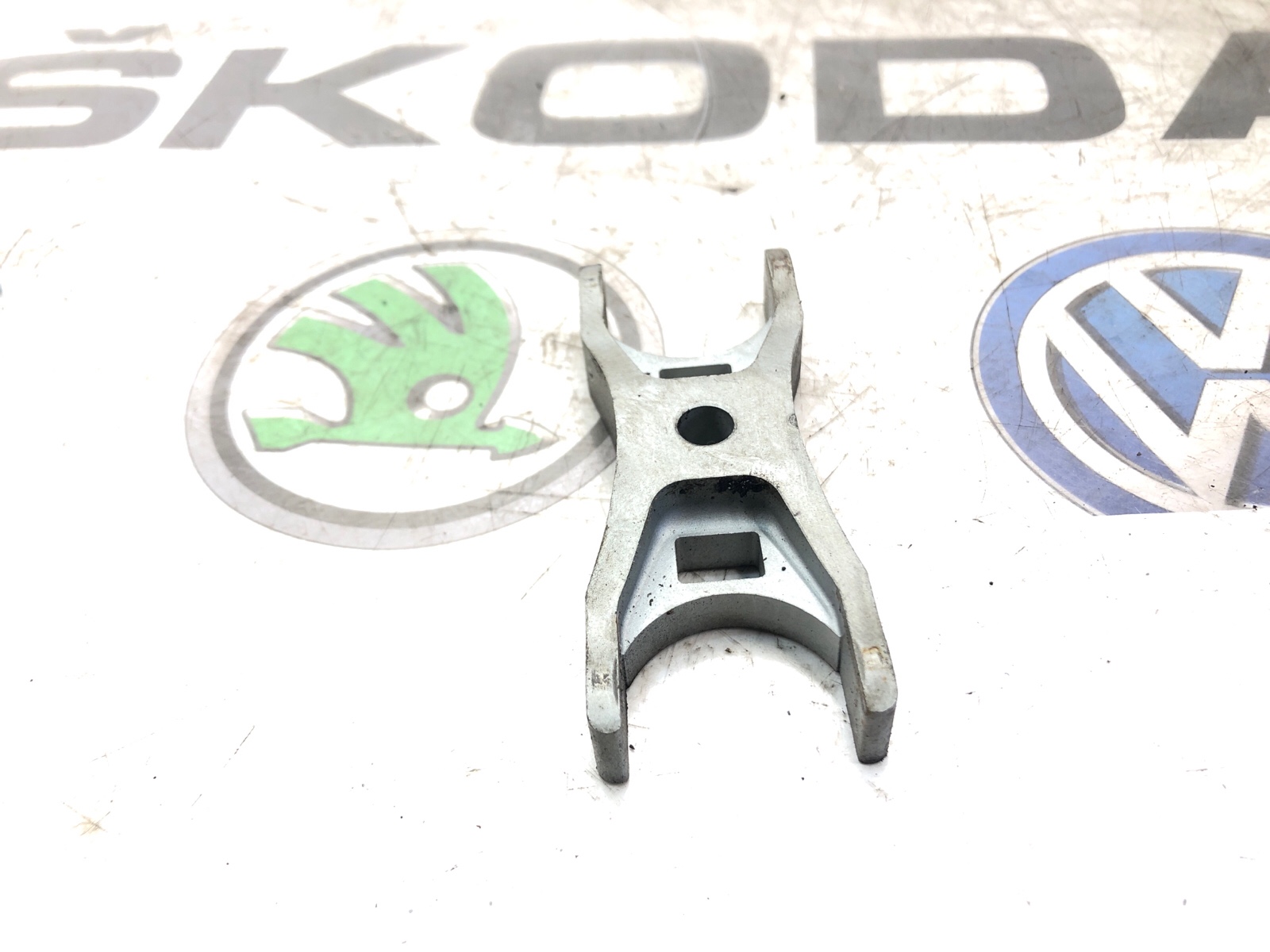 Кронштейн топливной форсунки, 1000 рублей, Москва