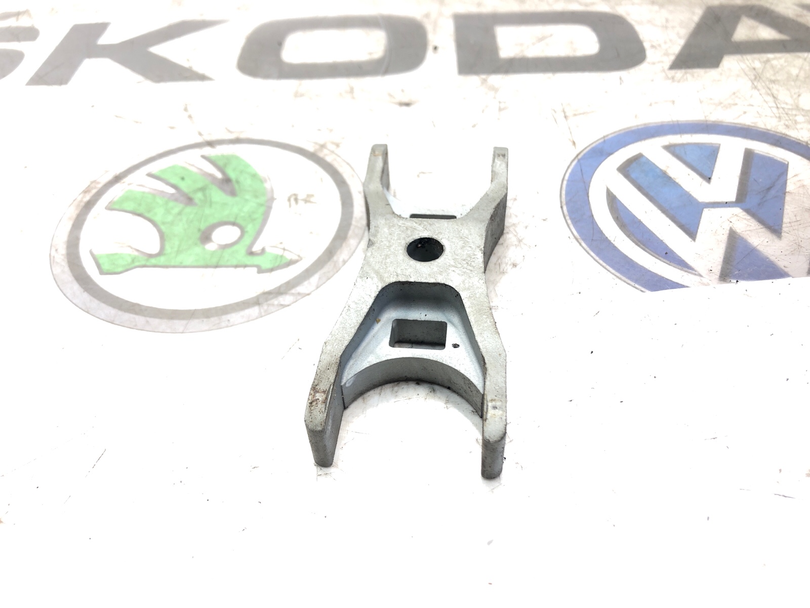 Кронштейн топливной форсунки, 1000 рублей, Москва