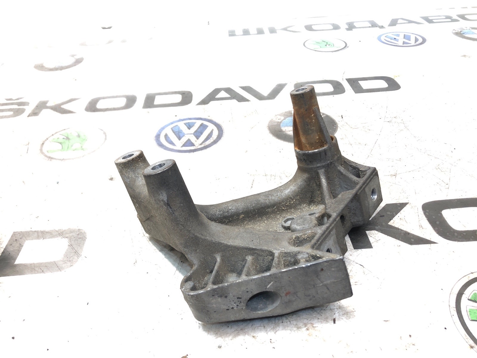 Кронштейн КПП, 2000 рублей, Москва