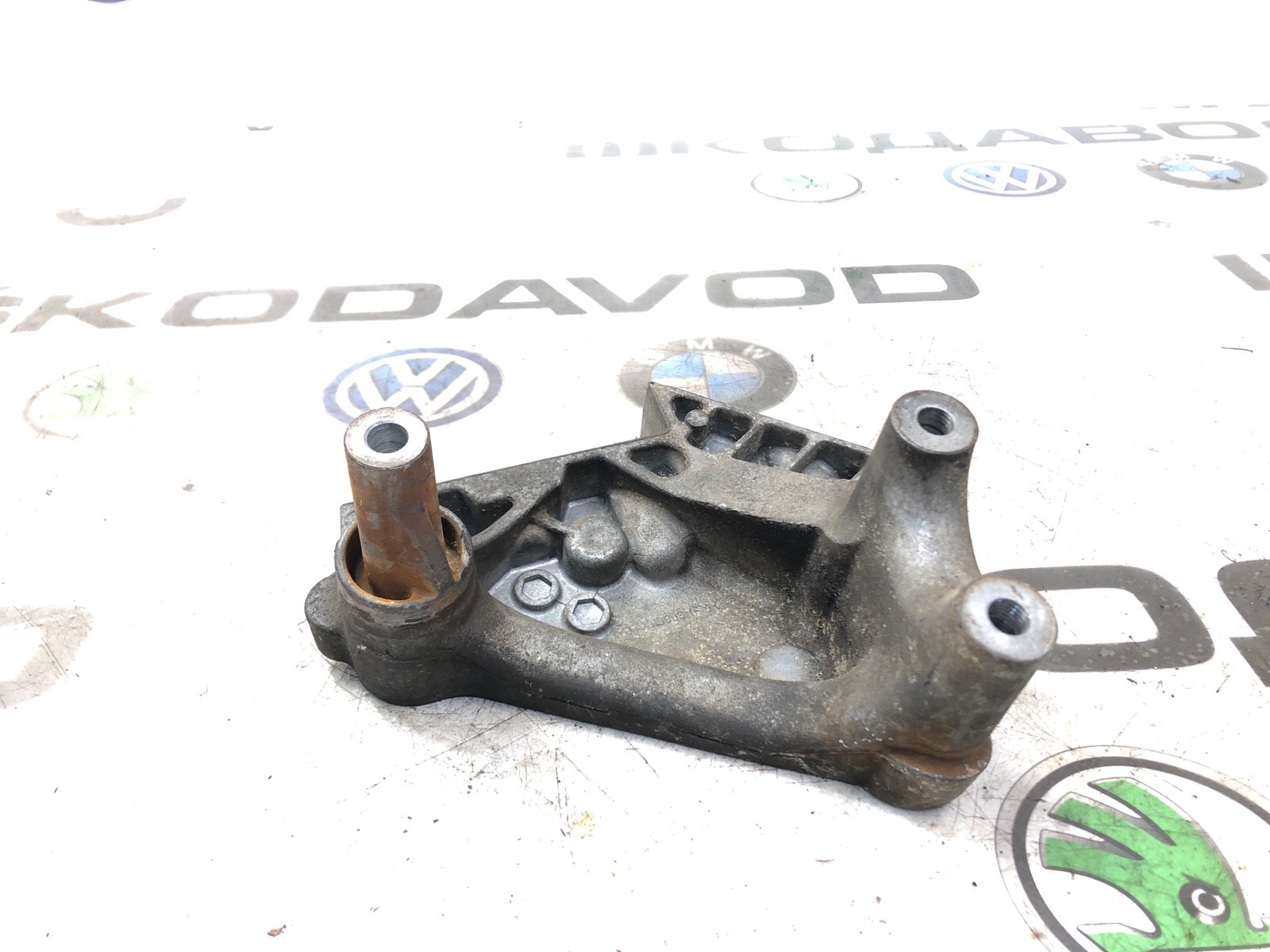 Кронштейн КПП, 2000 рублей, Москва