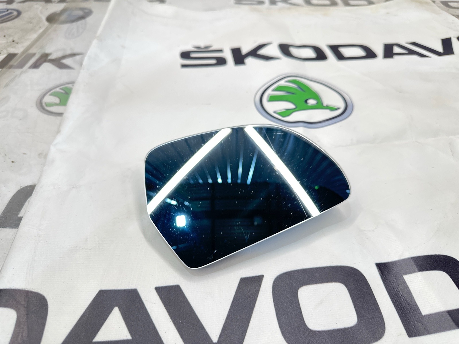 Зеркальный элемент, 2500 рублей, Москва