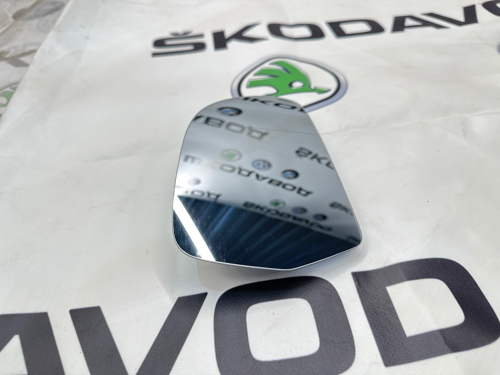 Зеркальный элемент, 2500 рублей, Москва