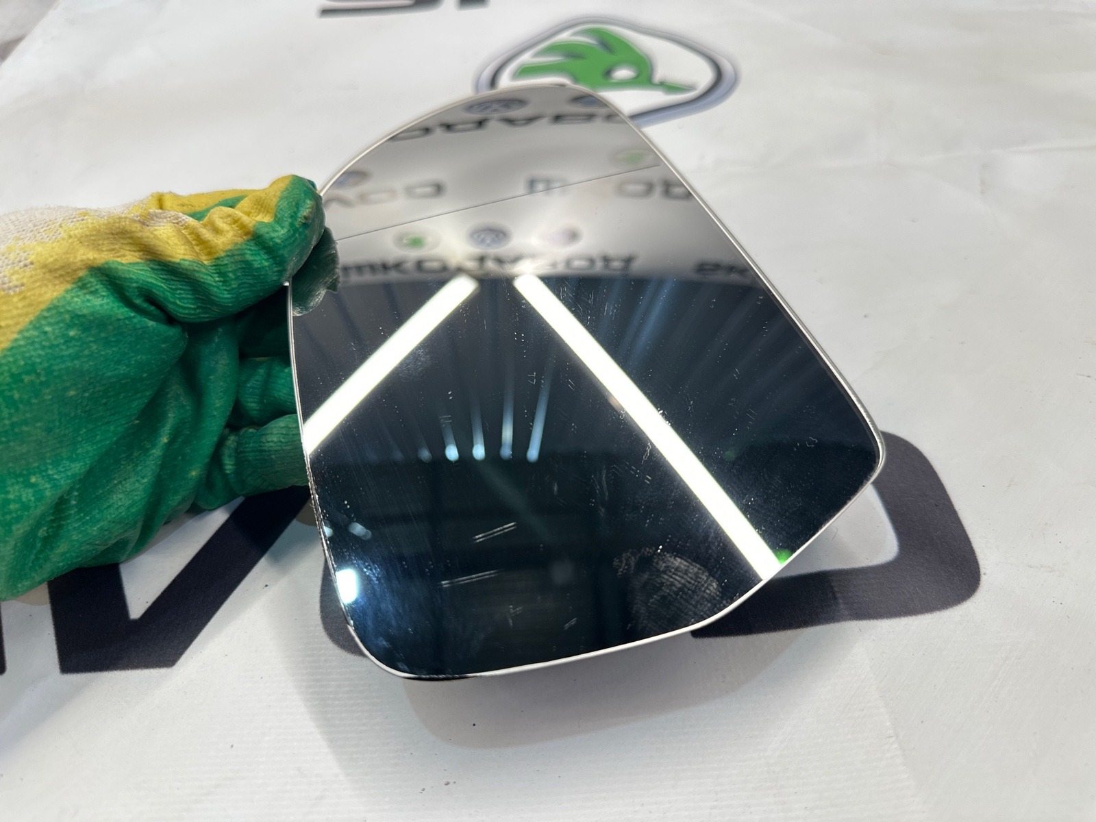 Зеркальный элемент, 2000 рублей, Москва