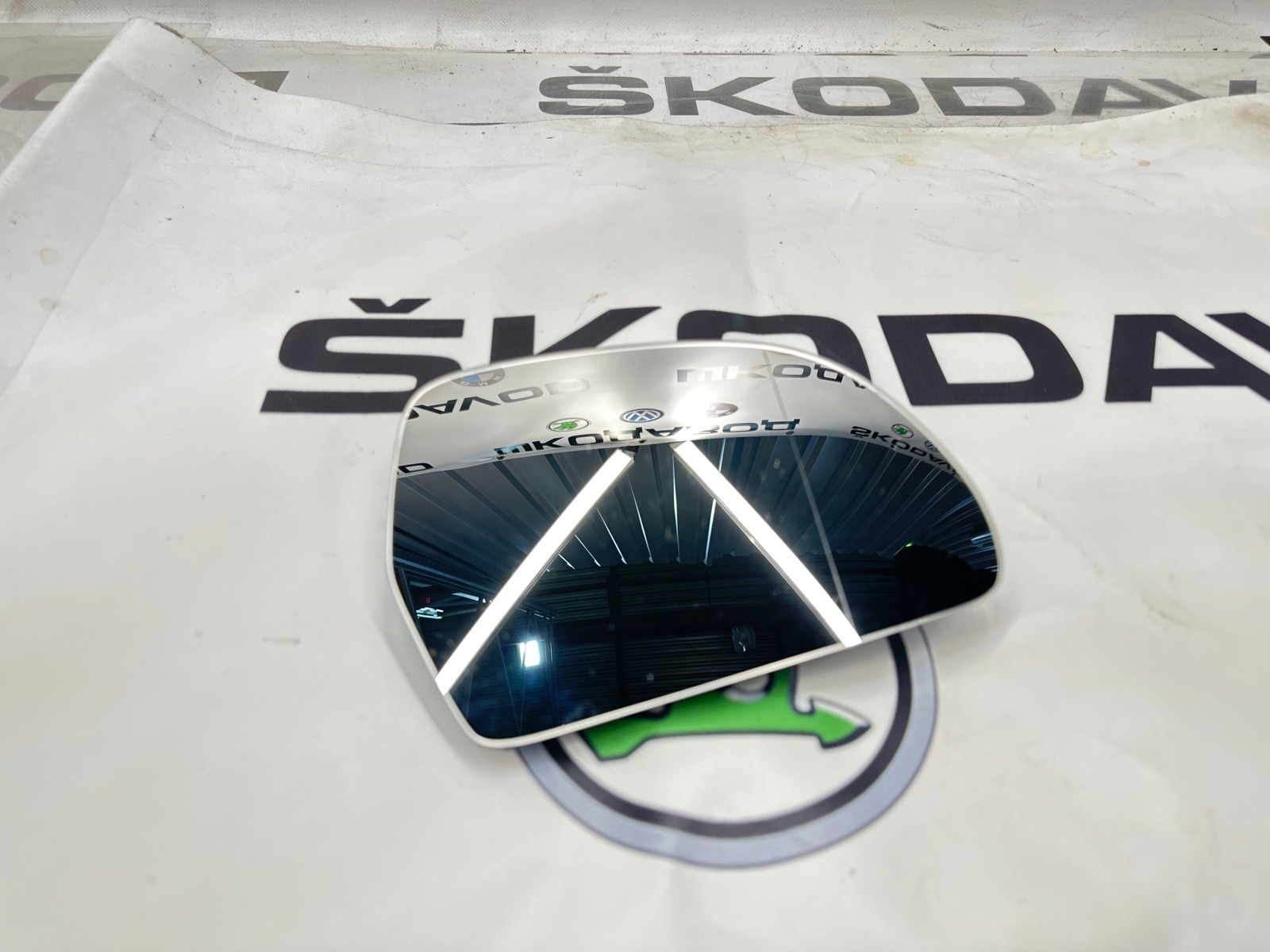 Зеркальный элемент, 2500 рублей, Москва