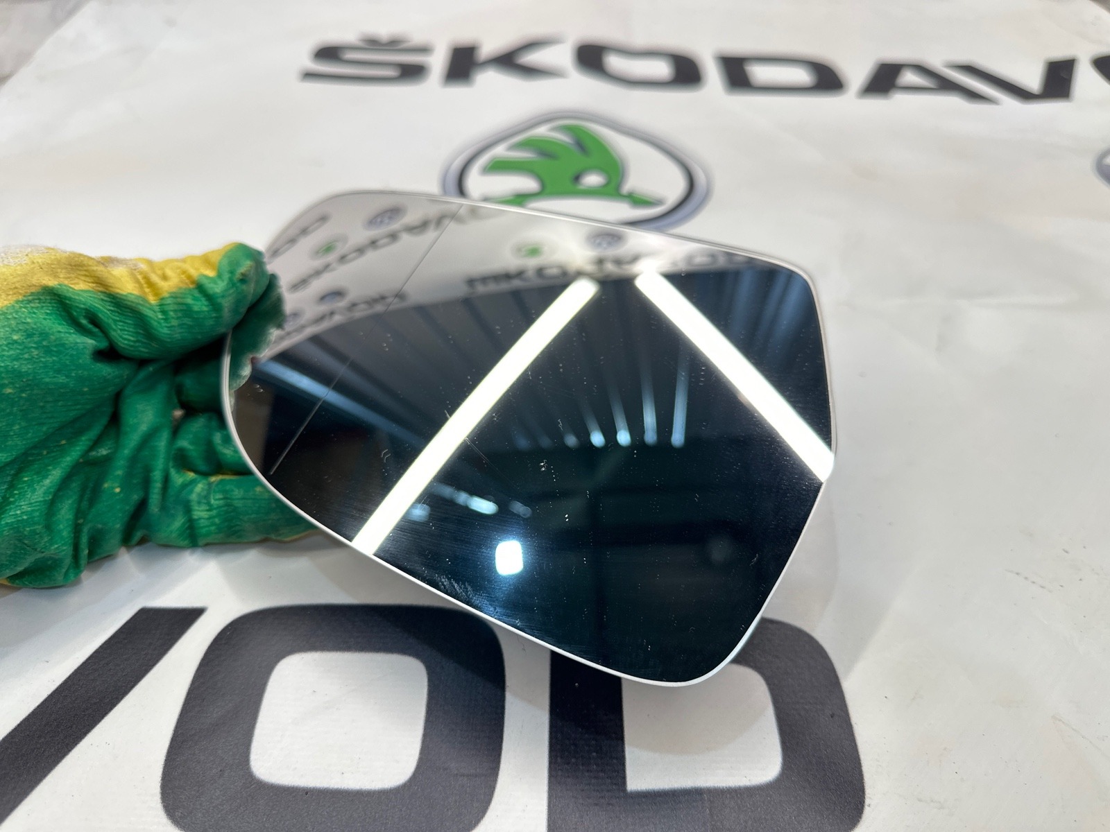 Зеркальный элемент, 2500 рублей, Москва