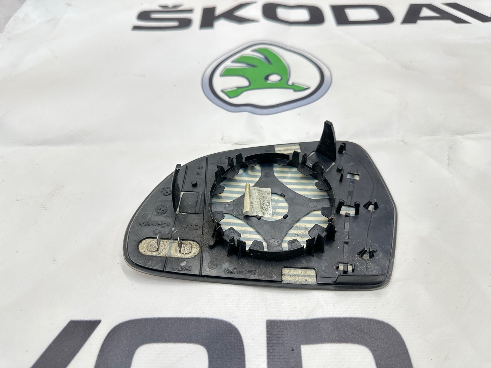 Зеркальный элемент, 2500 рублей, Москва