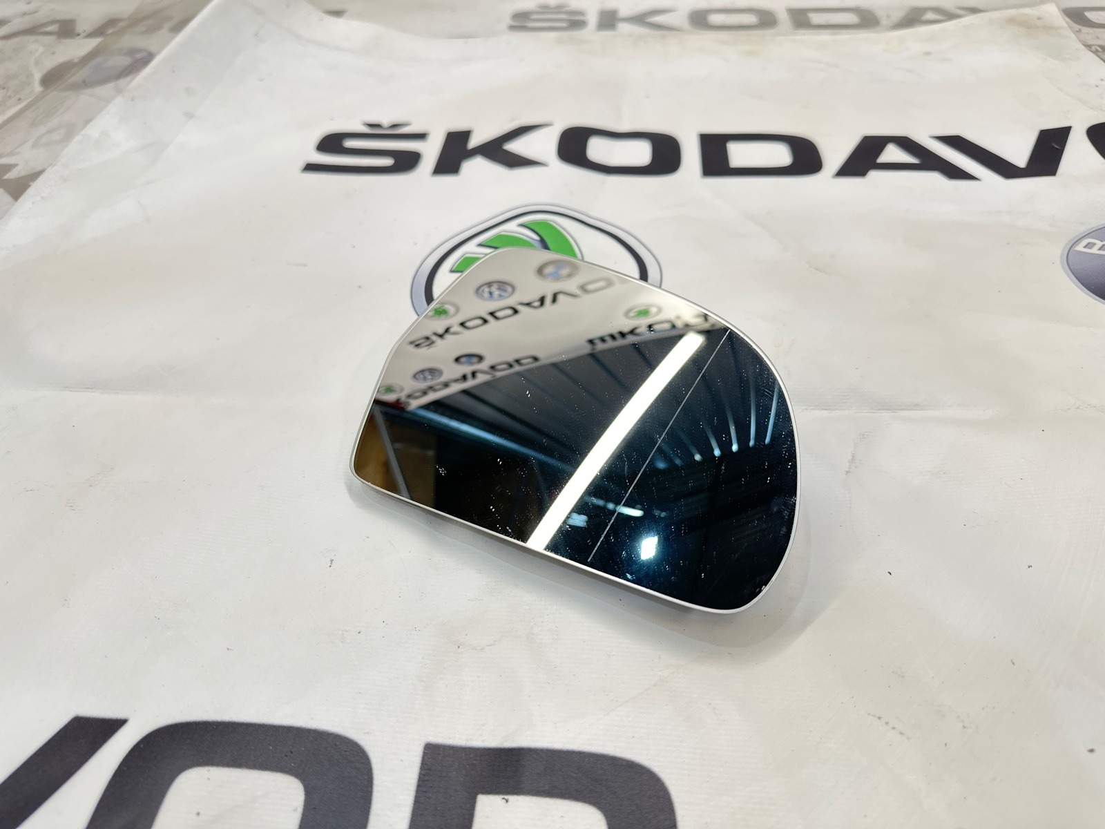 Зеркальный элемент, 2500 рублей, Москва