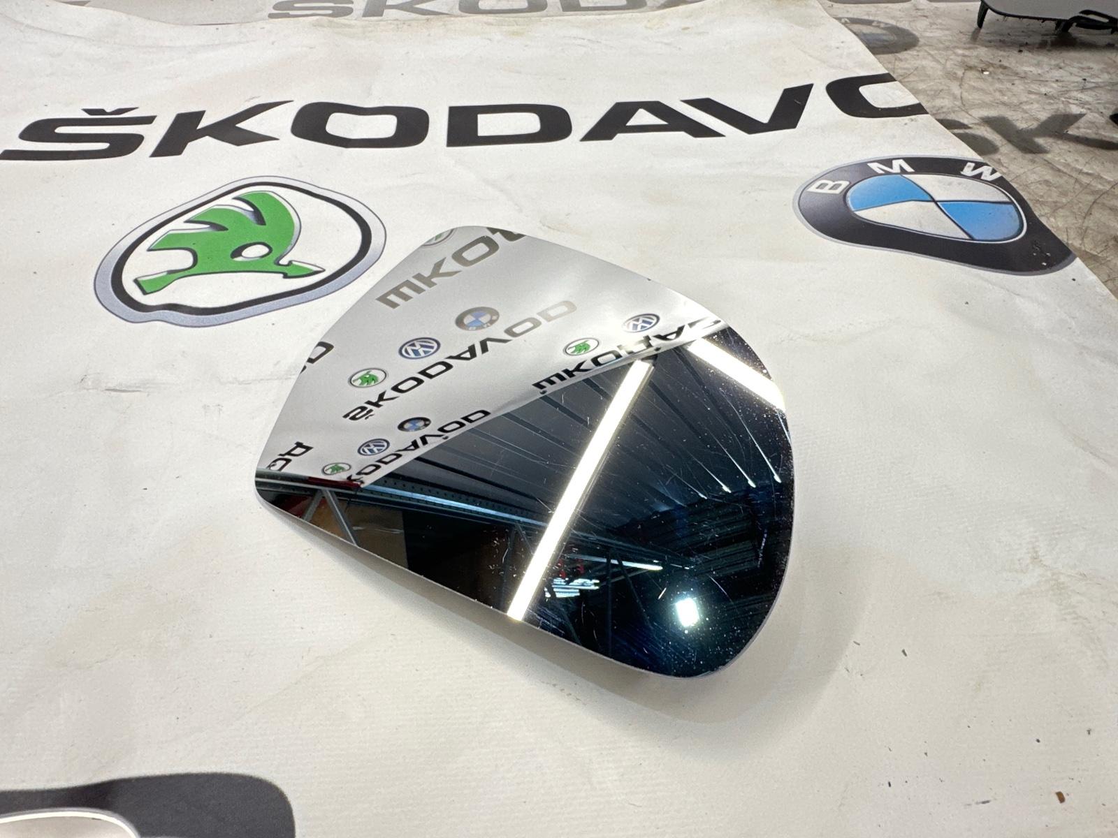 Зеркальный элемент, 1000 рублей, Москва