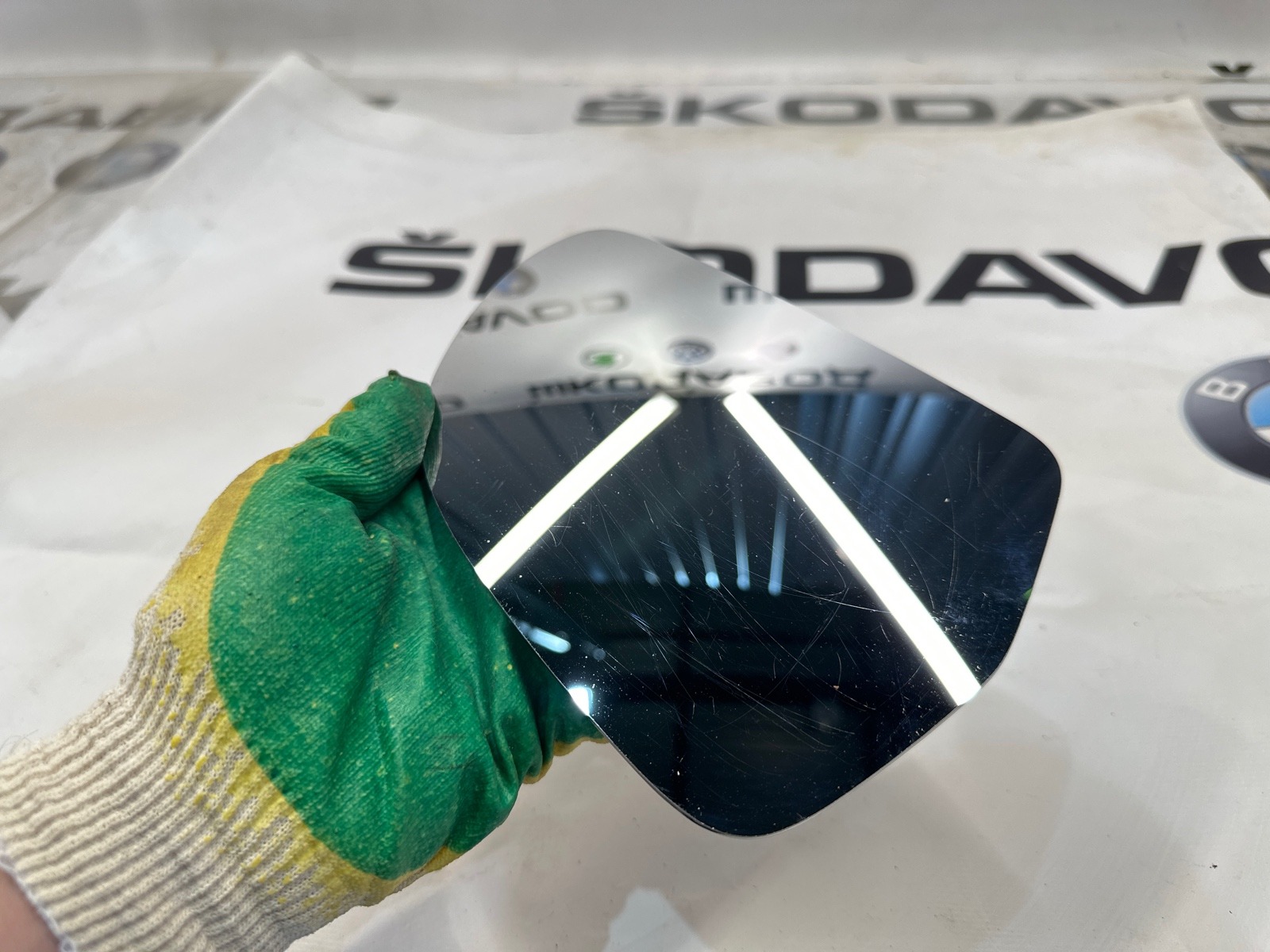 Зеркальный элемент, 1000 рублей, Москва