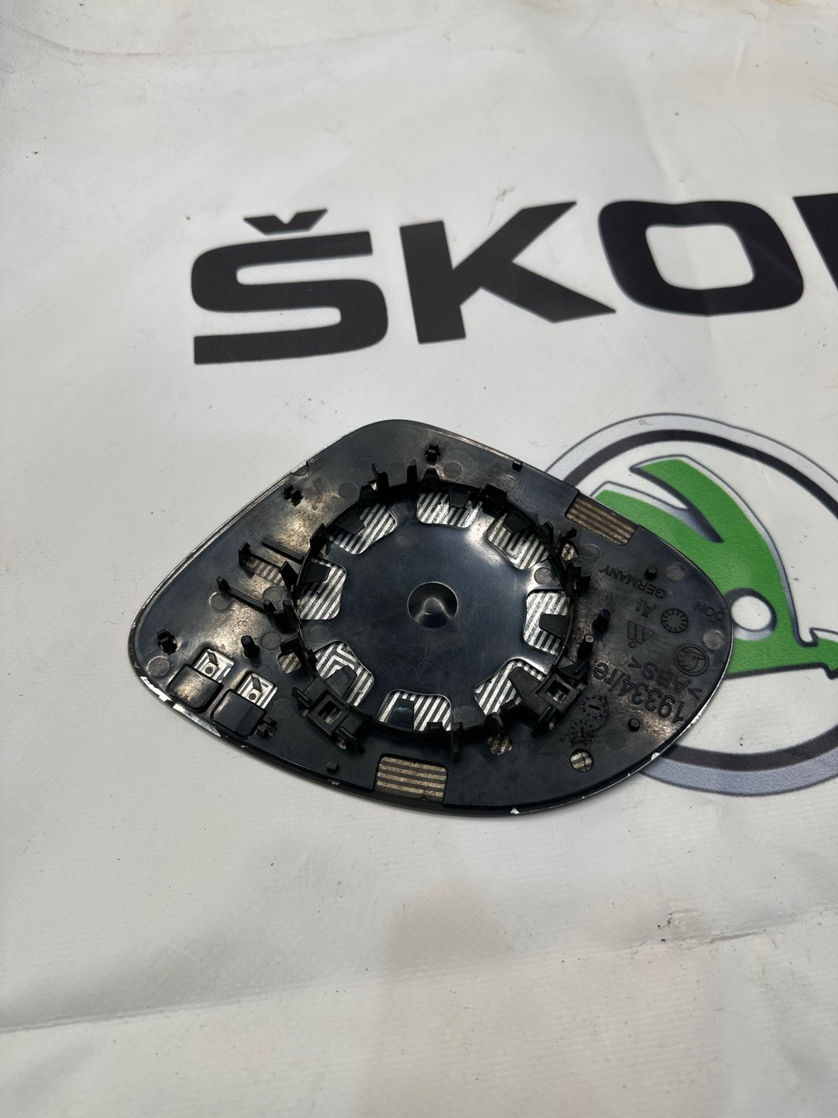 Зеркальный элемент, 3000 рублей, Москва