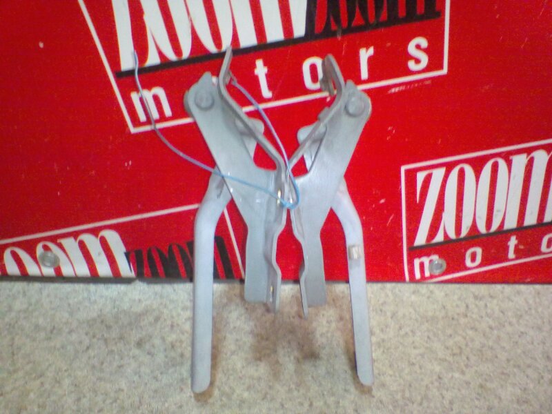 Петля (Шарнир капота), 1000 рублей, Красноярск