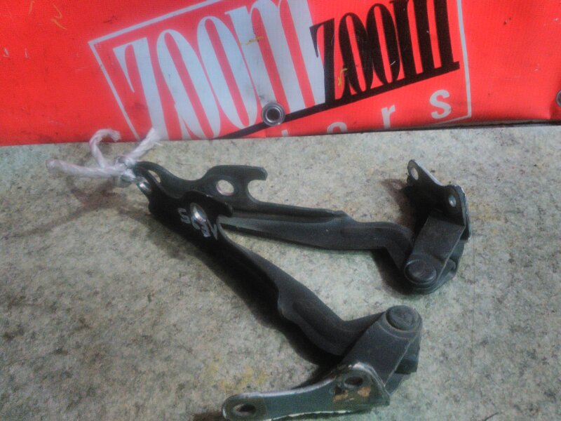 Петля (Шарнир капота), 1000 рублей, Красноярск