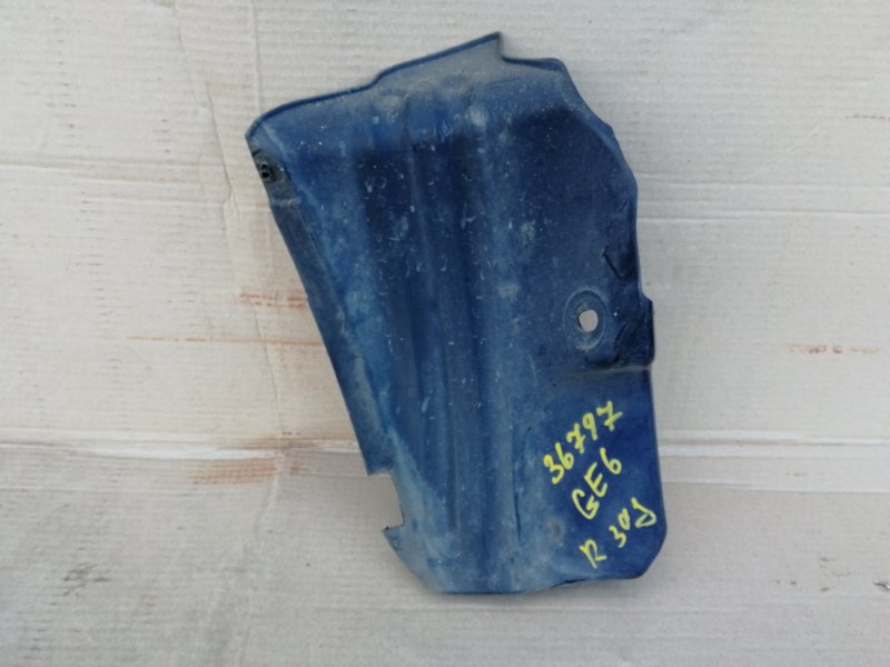 Подкрылок, 400 рублей, Красноярск