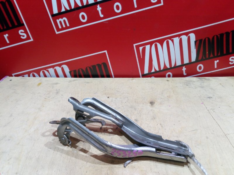 Петля (Шарнир капота), 700 рублей, Красноярск