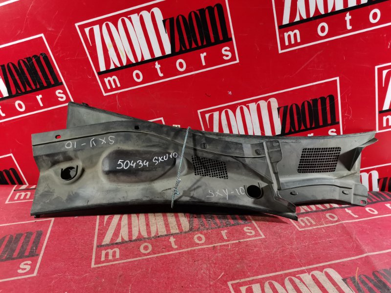 Решетка под лобовое стекло, 500 рублей, Красноярск