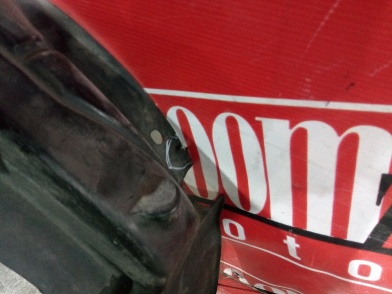 Подкрылок, 300 рублей, Красноярск