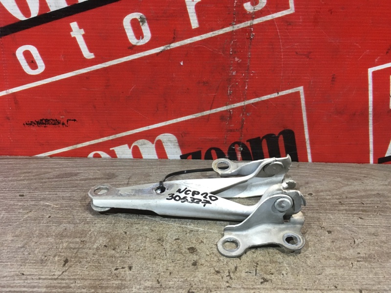 Петля (Шарнир капота), 300 рублей, Красноярск