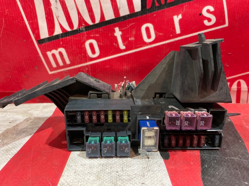 Блок реле и предохранителей, 500 рублей, Красноярск