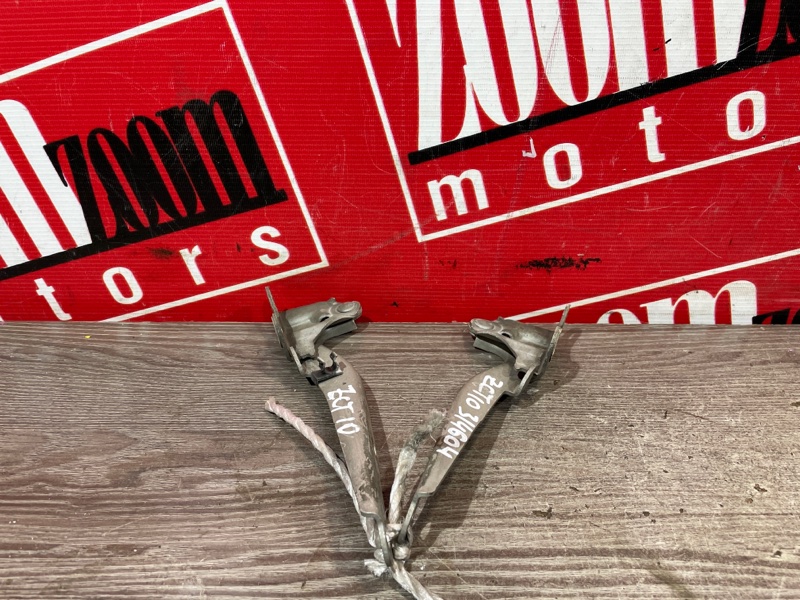 Петля (Шарнир капота), 500 рублей, Красноярск