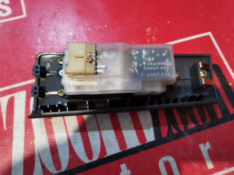 Блок управления стеклоподъемниками, 500 рублей, Красноярск