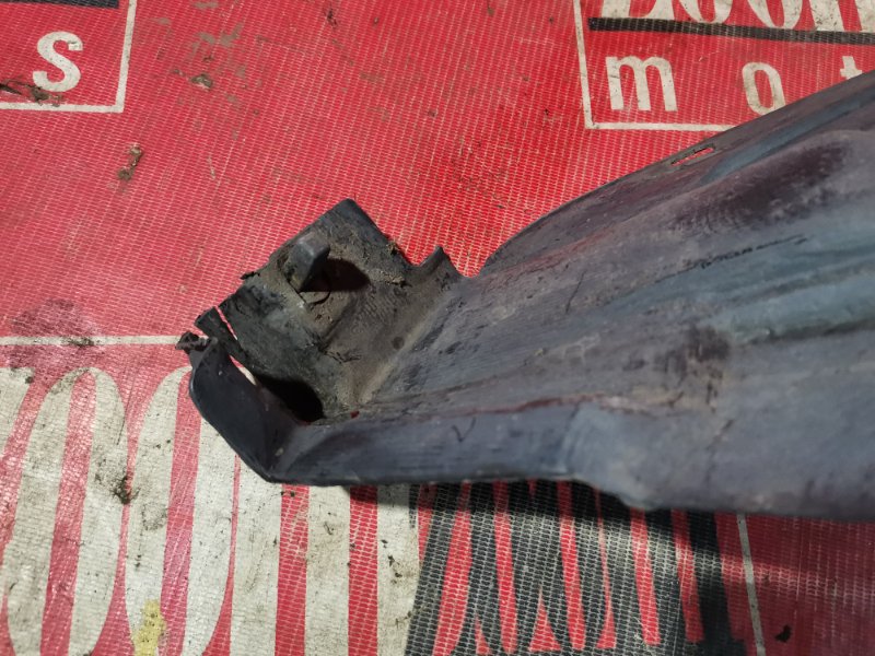 Подкрылок, 800 рублей, Красноярск