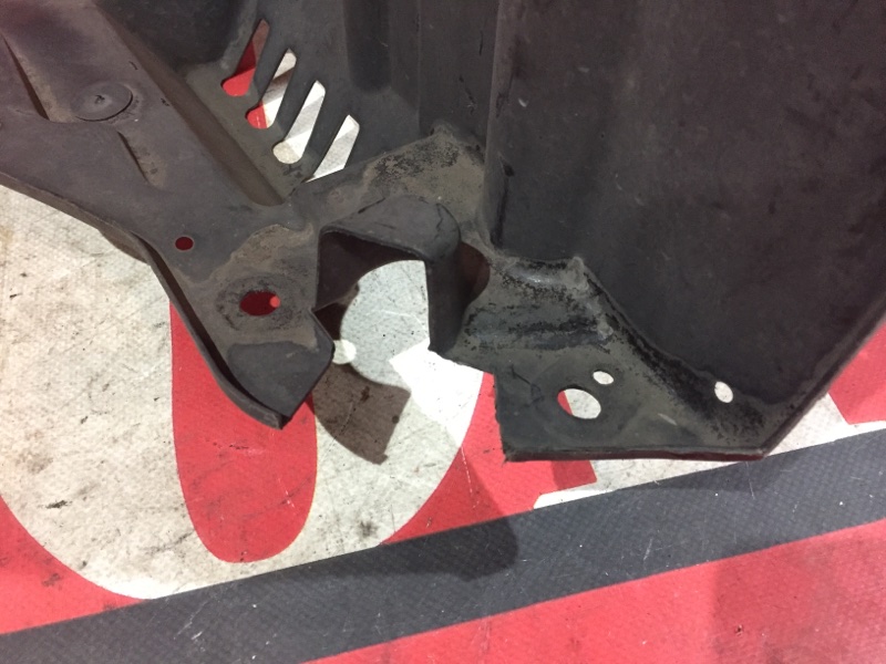 Подкрылок, 1200 рублей, Красноярск