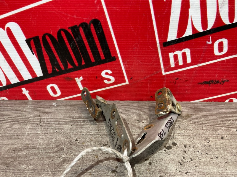 Петля (Шарнир капота), 500 рублей, Красноярск