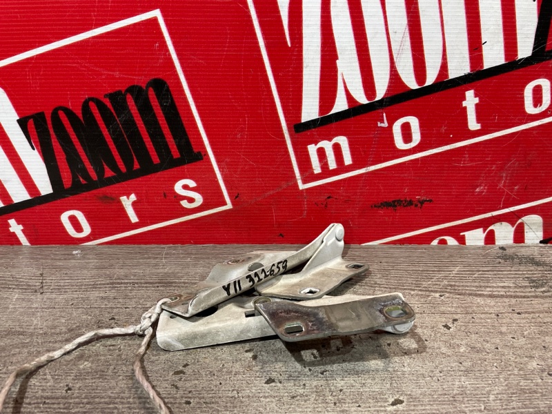 Петля (Шарнир капота), 300 рублей, Красноярск