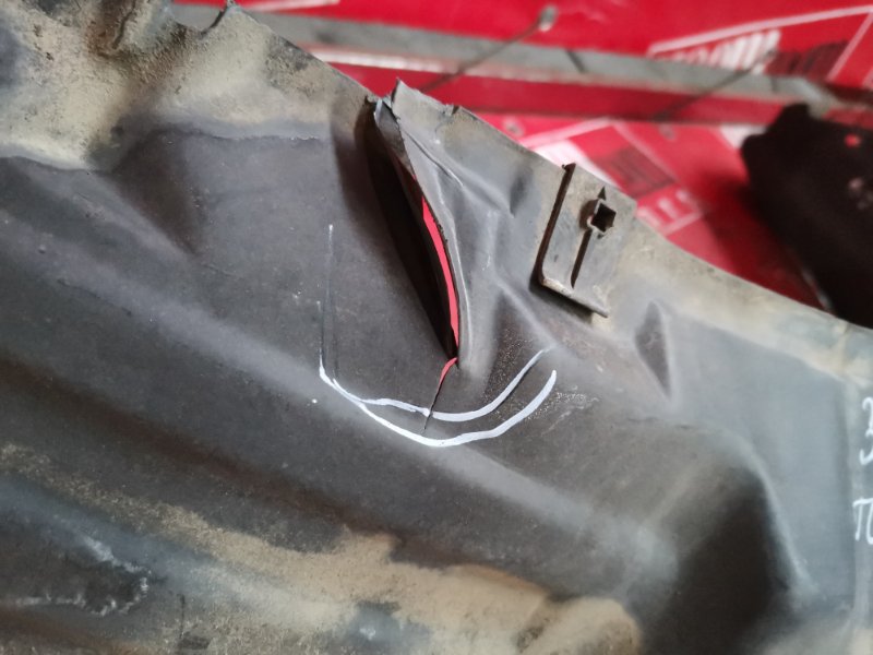 Подкрылок, 1200 рублей, Красноярск