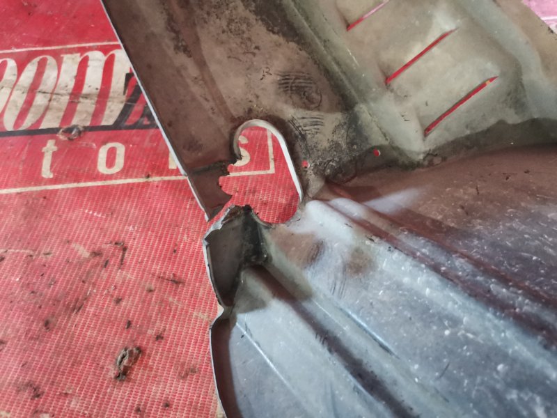 Подкрылок, 2400 рублей, Красноярск