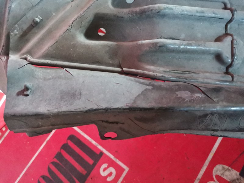 Подкрылок, 1500 рублей, Красноярск